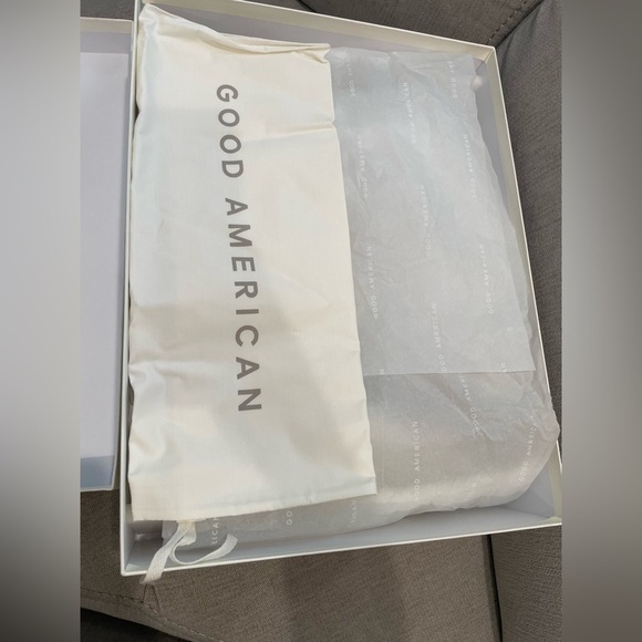 NIB Good American Silver Snake Embossed platform block heel sandal - Picture 9 of 11